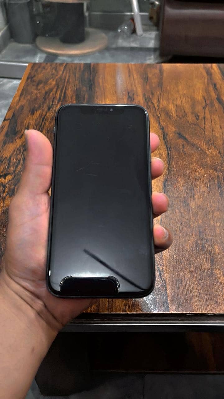 Apple iPhone 11 0