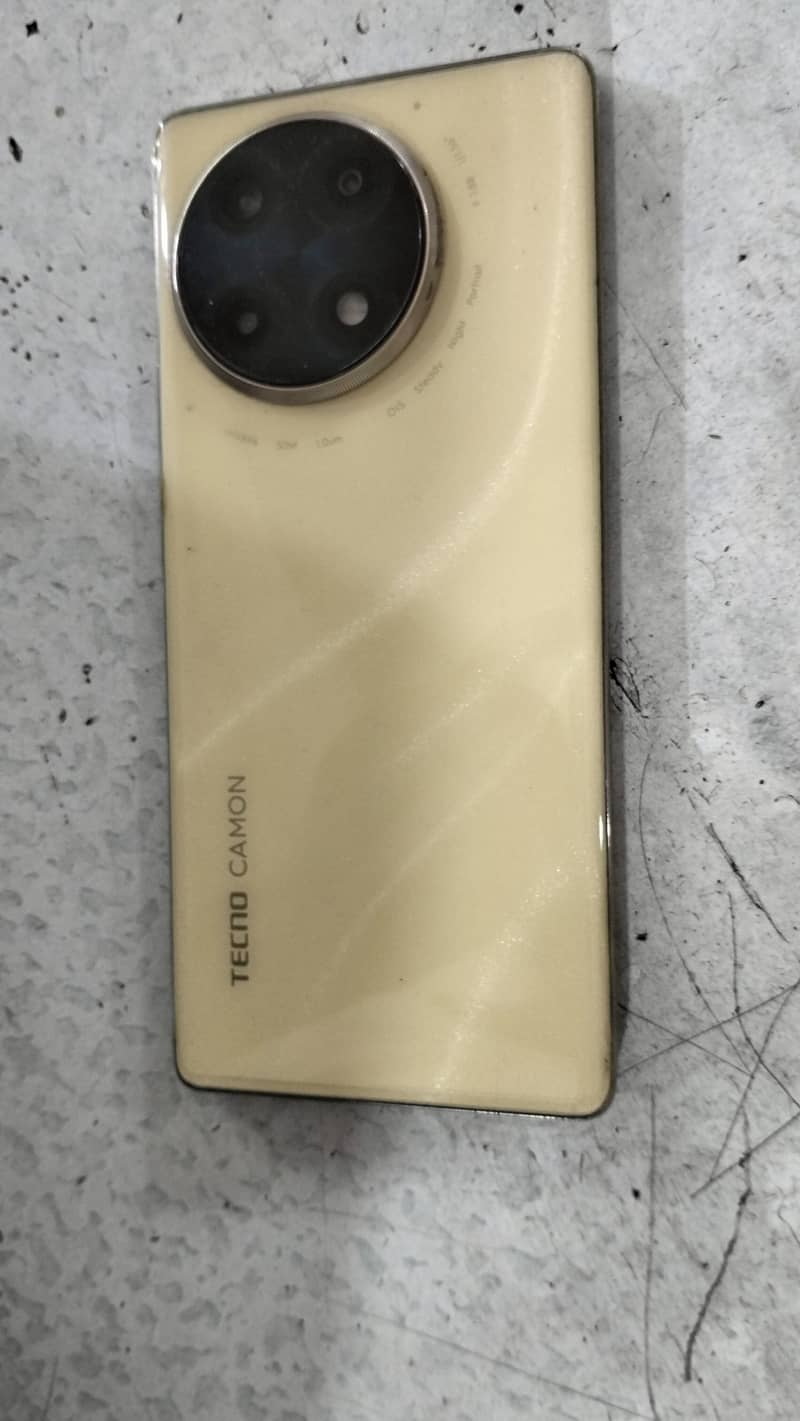 Tecno CAMON 30S 1