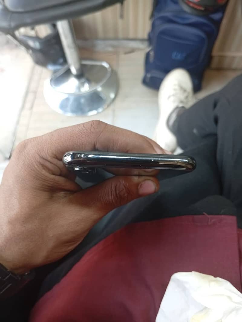 Apple iPhone X 2