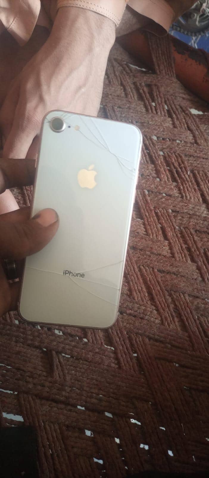 Apple iPhone 8 1