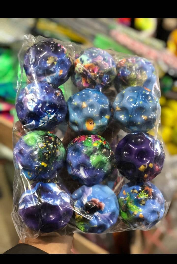 Moon balls 0