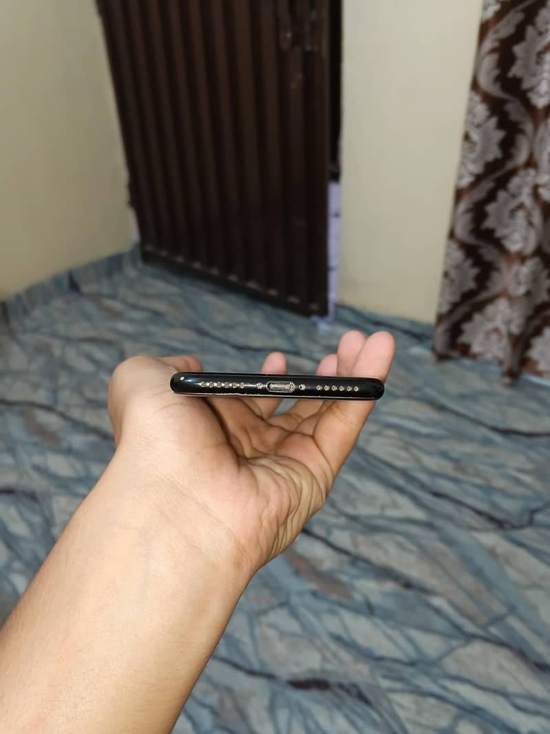 Apple iPhone 7 4