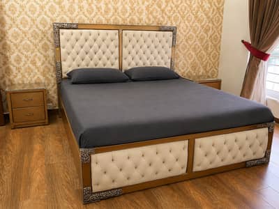 Wooden bed set with dressing table