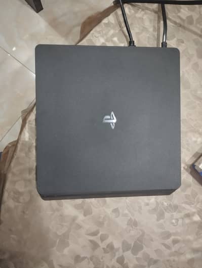 playstation 4, 500 Gb , Genuine ,non jailbreak.