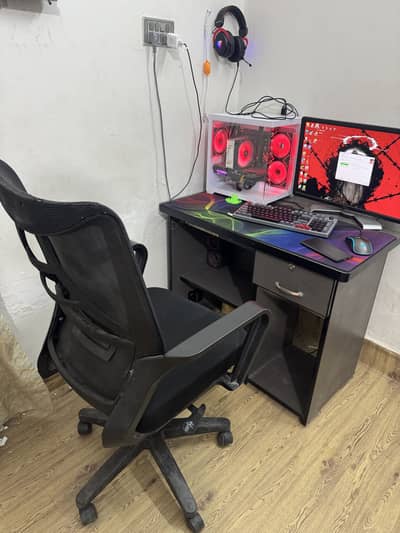TABLE AND CHAIR FOR PC