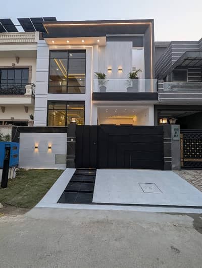 5 Marla Brand New And Luxury House For Sale In Bahria Town Lahore