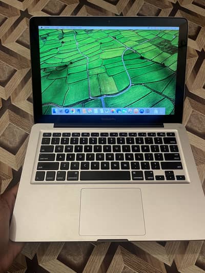 Mackbook pro 2015- 8/256