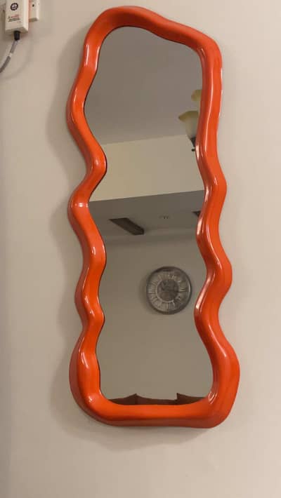 Full length bob mirror