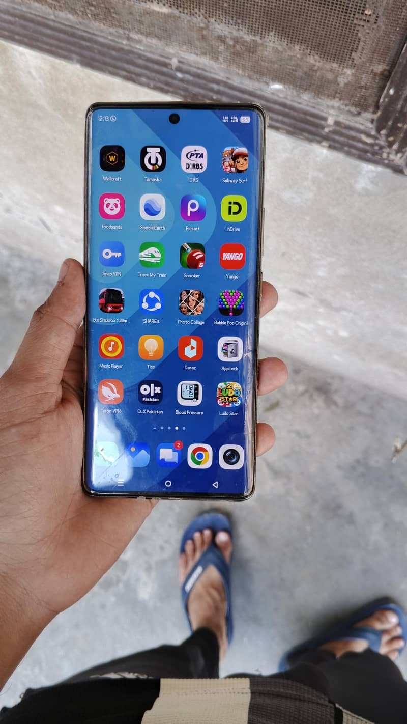 INFINIX NOTE 40 PRO 4