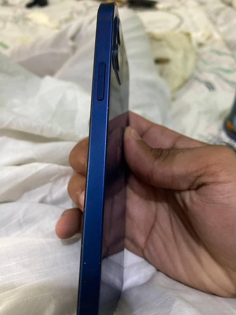 Apple iPhone 12 2