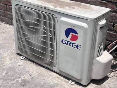 Gree Lomo Semi Inverter AC