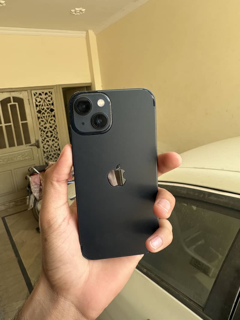 Apple iPhone 13 1