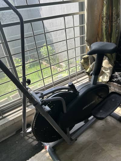 American Fitness Cross Trainer Elliptical Machine excellent condition