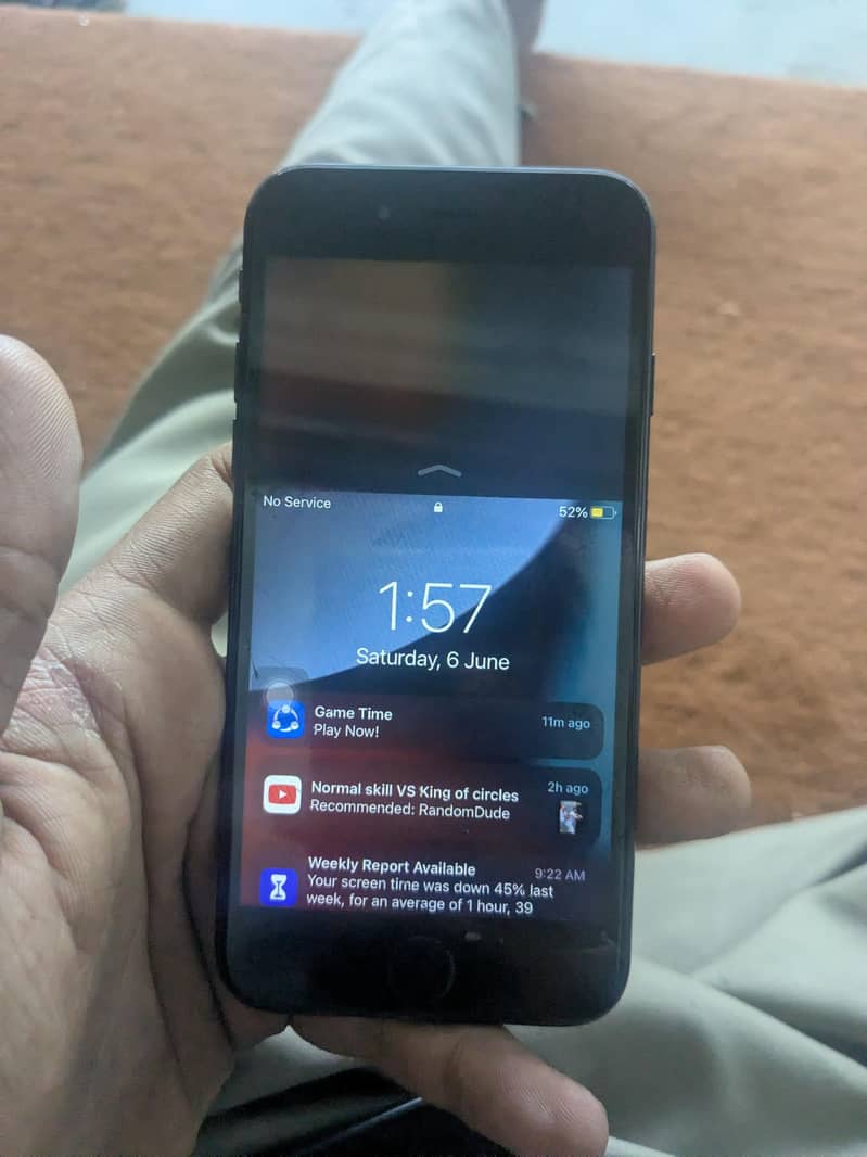 Apple iPhone 7 2