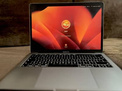Apple MacBook Pro 2017 | i7 | Smooth & Reliable – Great Battery