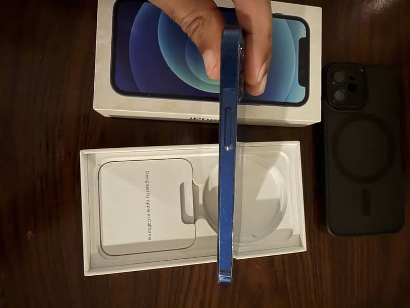 Apple iPhone 12 mini 1