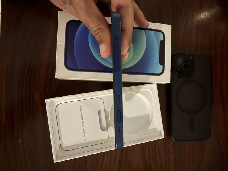 Apple iPhone 12 mini 4