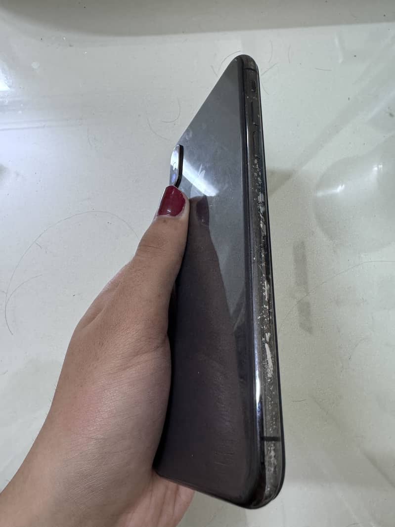 Apple iPhone X 3
