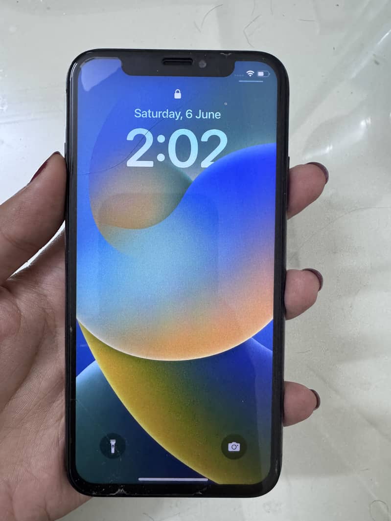 Apple iPhone X 4