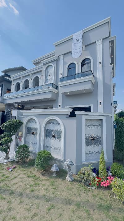 10 Marla Corner Modern Brand New House For Sale In DC Colony