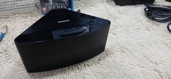 Samsung Samrt Sound Dock WAM350 (JBL BOSE MARSHAL)