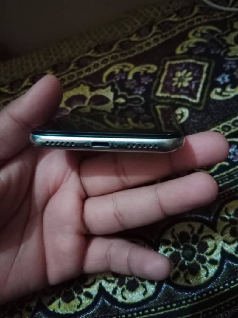 Apple iPhone X 5