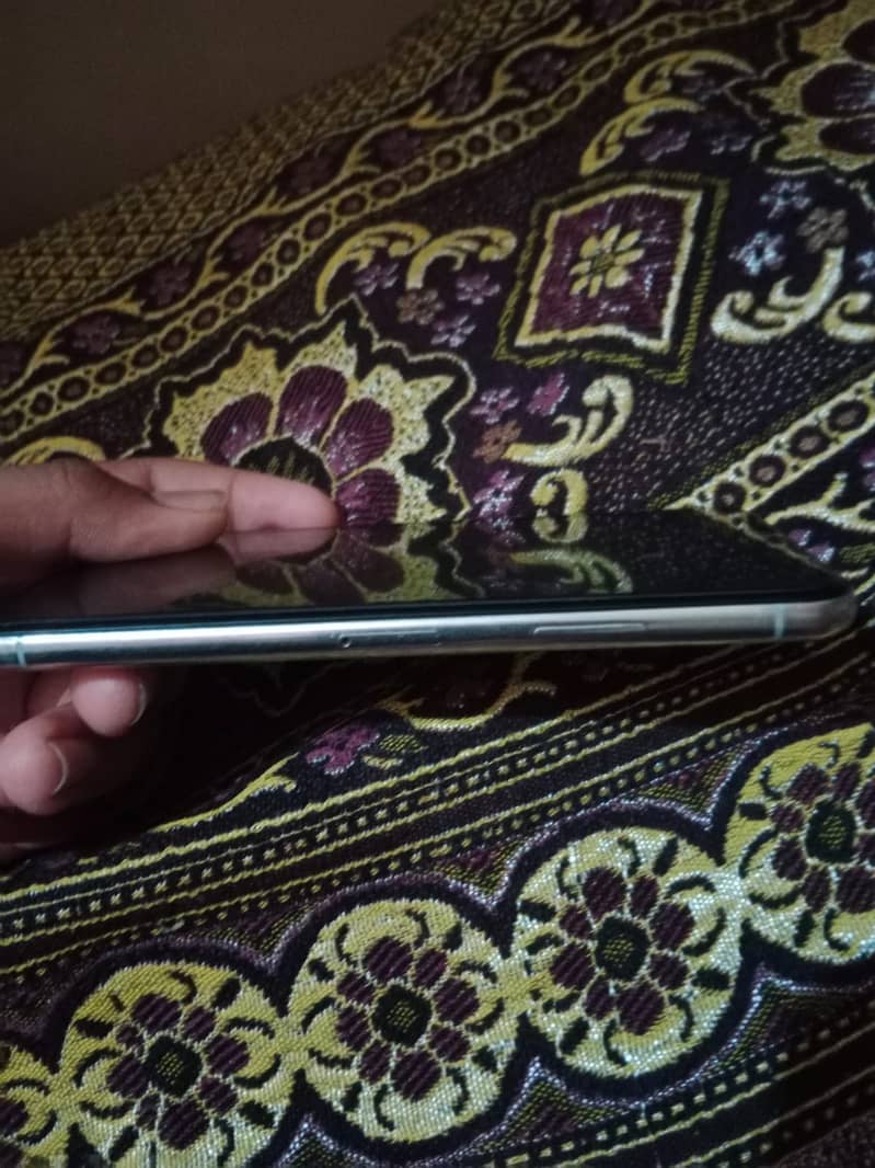 Apple iPhone X 6