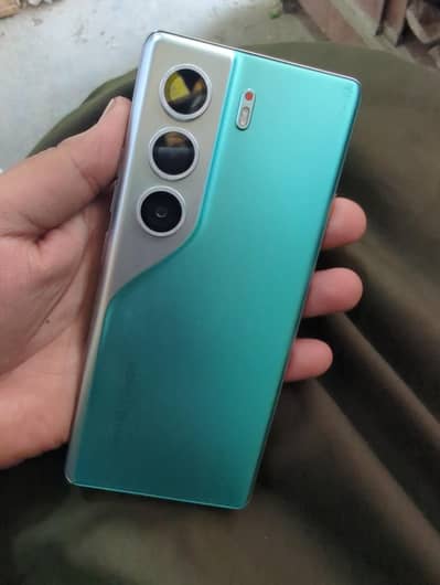 Tecno CAMON 40 Pro