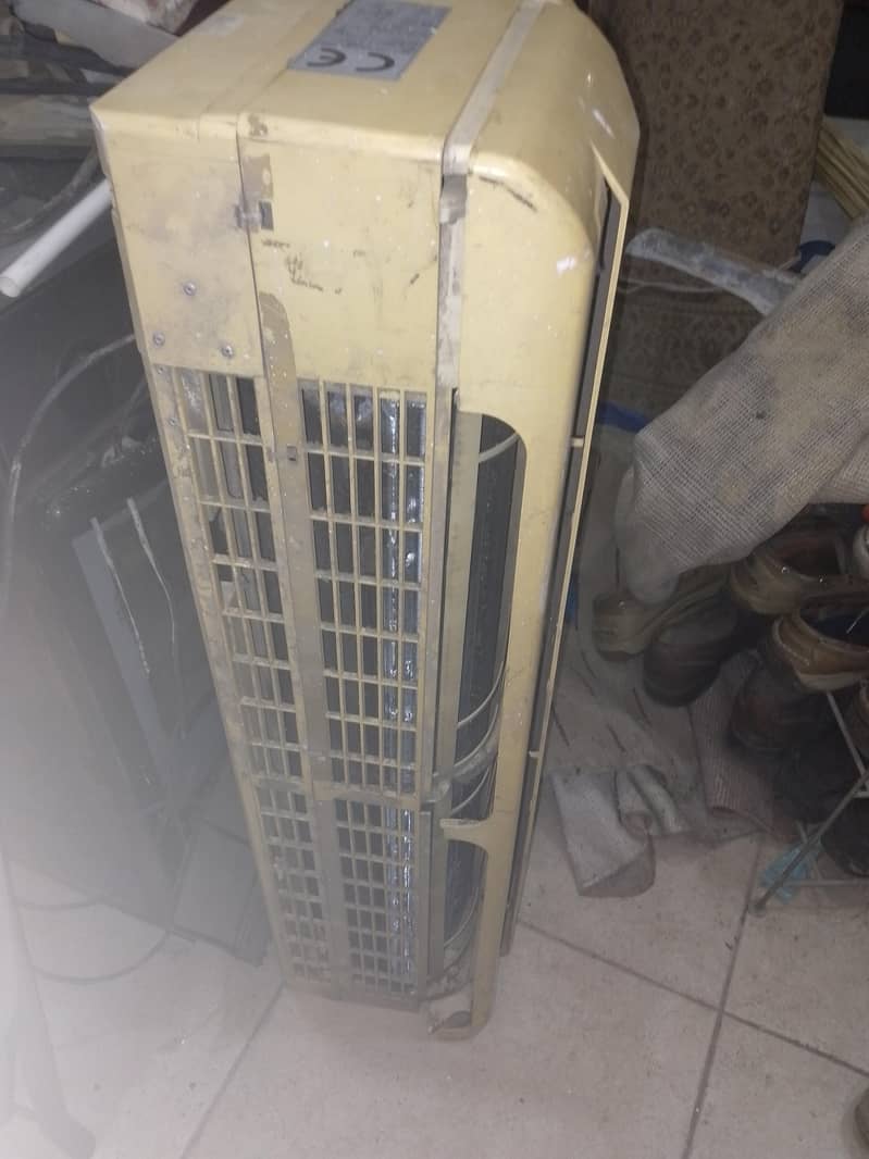 old split ac Gree 0