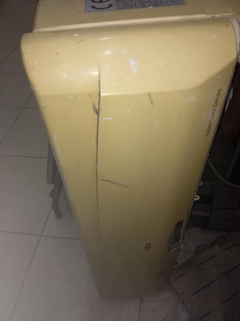 old split ac Gree 2