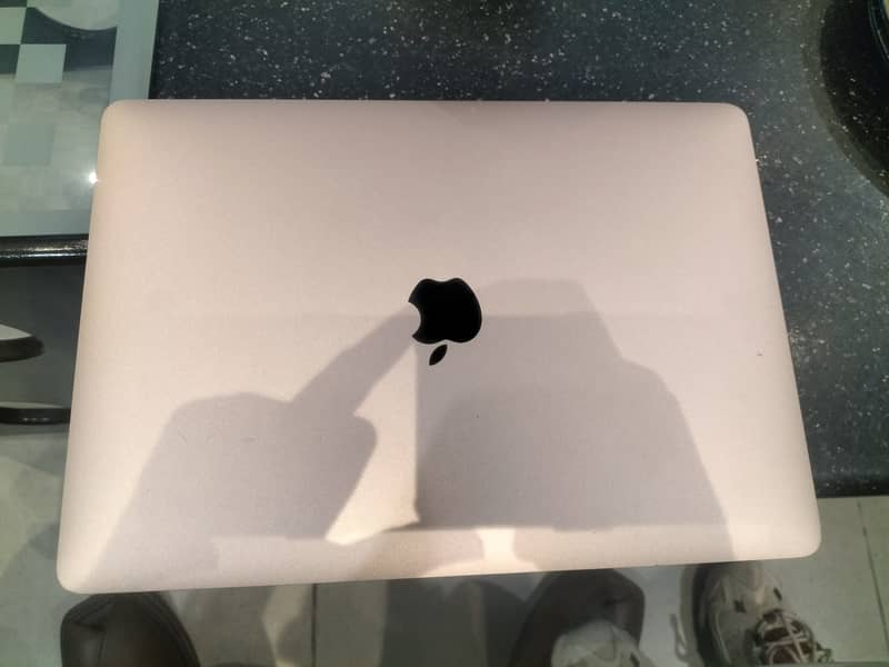 Apple Macbook 0