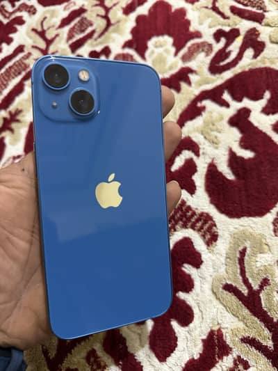 Apple iPhone 13