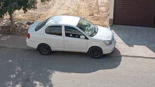Toyota Platz 2002