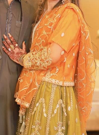 bridal mhndi lehnga
