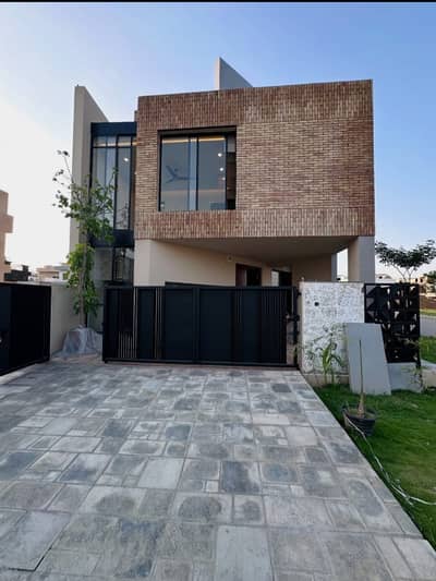 Corner 5 Marla Designer House for Sale in FMC