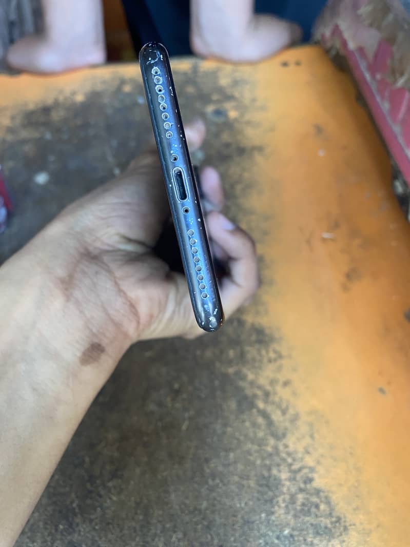 Apple iPhone 7 Plus 6