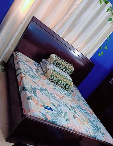 bedroom set 4 piece