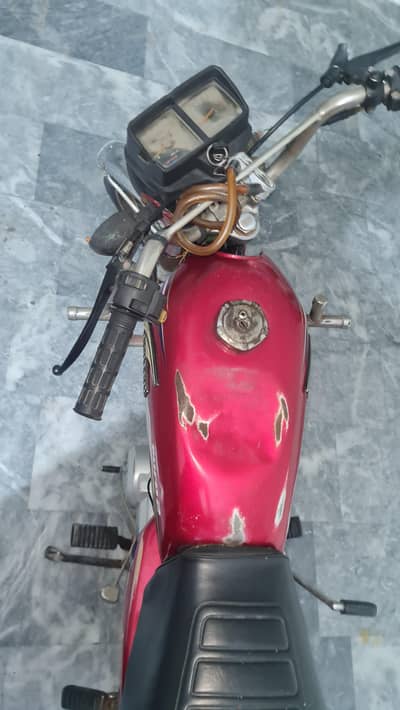 United 125. (2016 Red Color)