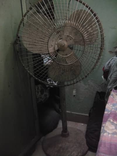 pedestal fan