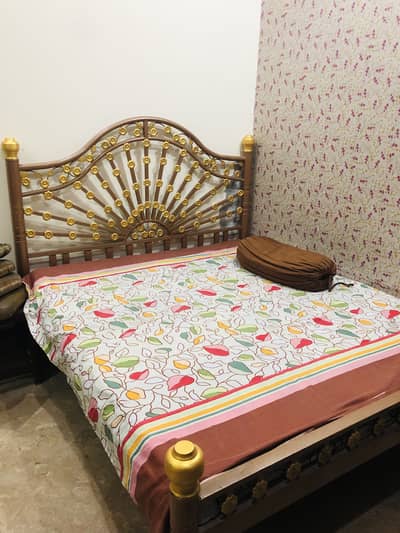 Iron king size bed condition all ok