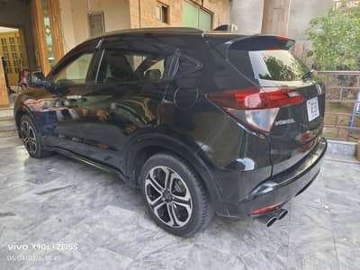 Honda Vezel 2014 urgent sale