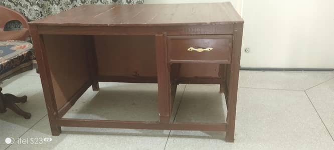 I am selling my iron/computer table 10/10 condition