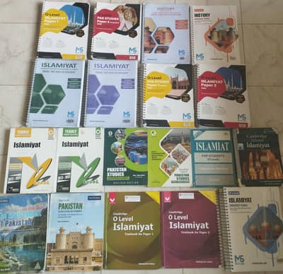 Cambridge O level Books - 19 Books And Topical Set