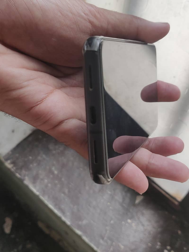 Google Pixel 8 5