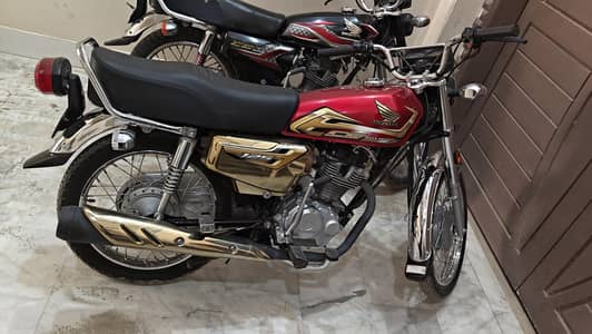 125 read gold color