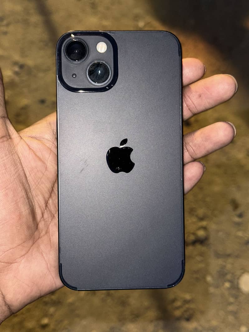 iPhone 13 4