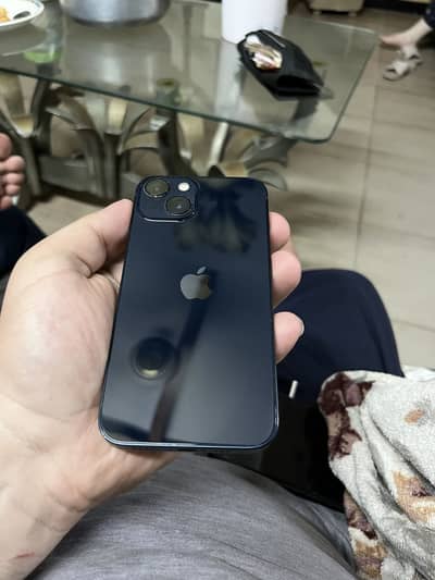 Apple iPhone 13