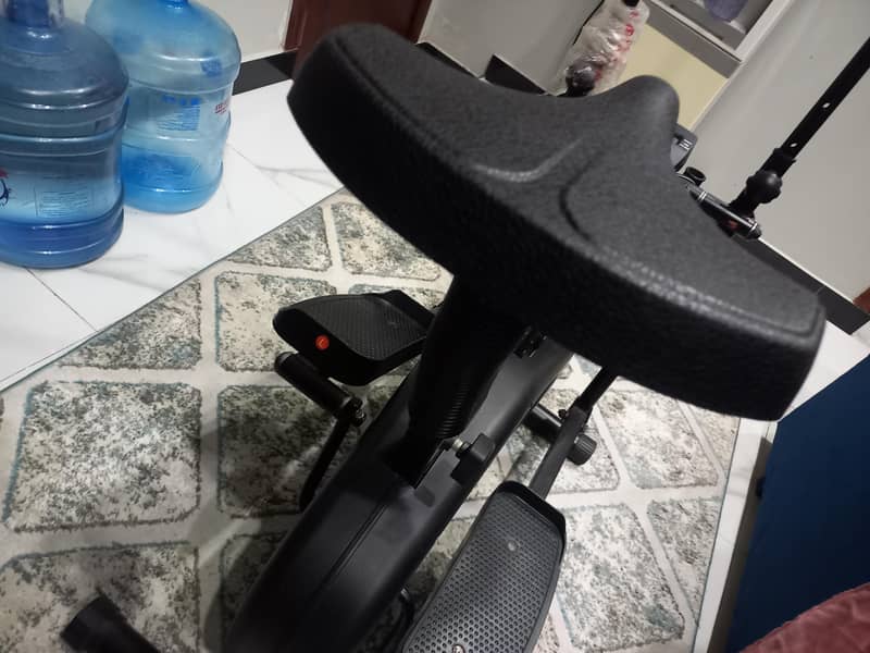Elliptical Cross Trainer Exercise Machine 3