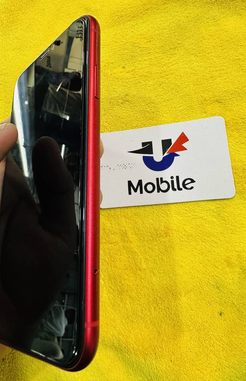 iPhone 11 3