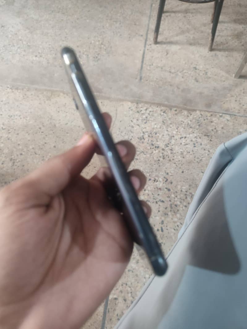 Apple iPhone 7 4